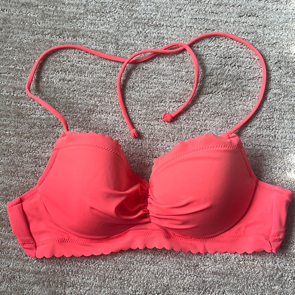 Victoria’s Secret scalloped coral bikini 32B